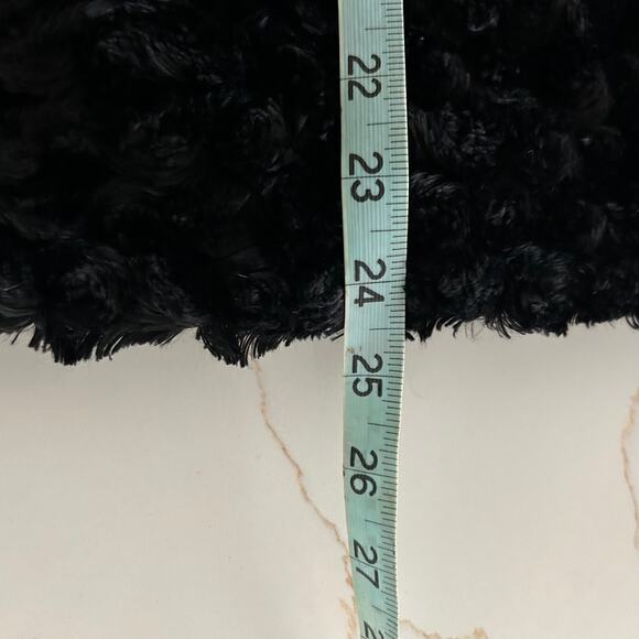 East 5th Black Faux Fur Vest Women’s L/XL Zip Front Cozy Winter Layer - Picture 8 of 8